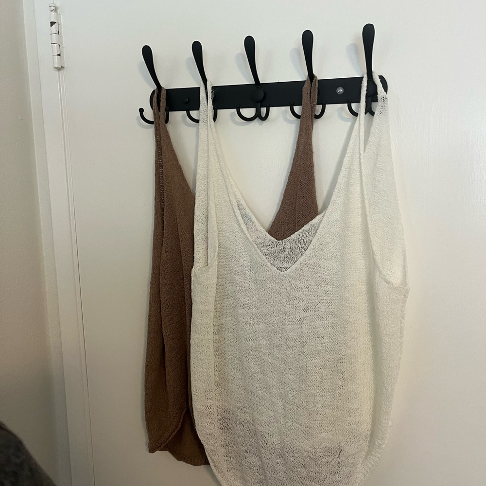 2 FP BEACH GAUZE TANKS WHITE AND BROWN